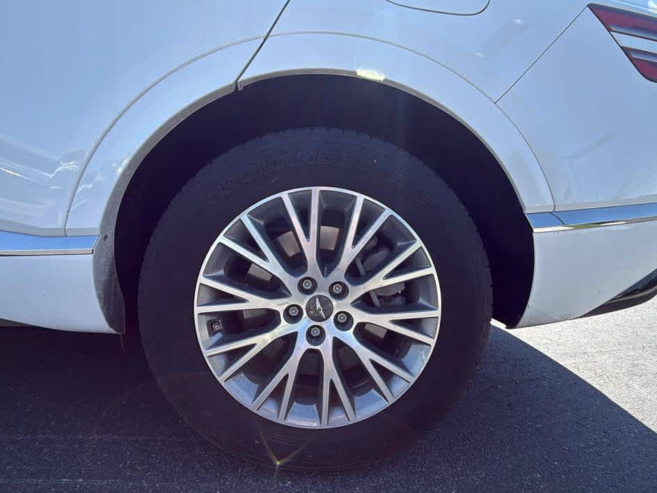 Used 2024 Genesis GV80 2.5T AWD/4WD image 41