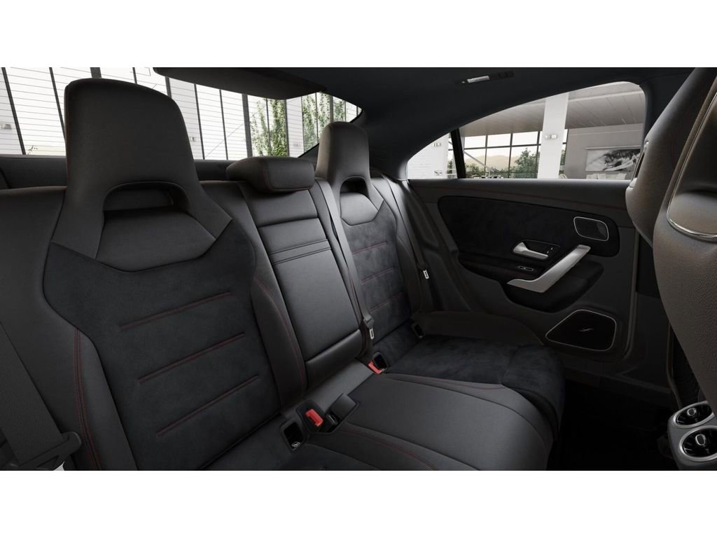 Used 2025 Mercedes-Benz CLA 250 4MATIC image 5