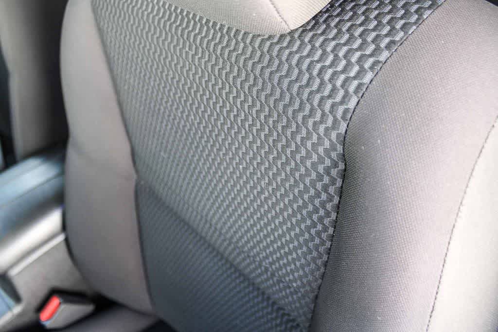 Used 2018 Nissan Rogue Sport S w/ S Appearance Package FWD image 20