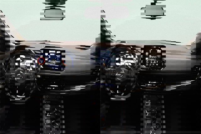 Used 2021 Nissan Rogue Platinum image 9