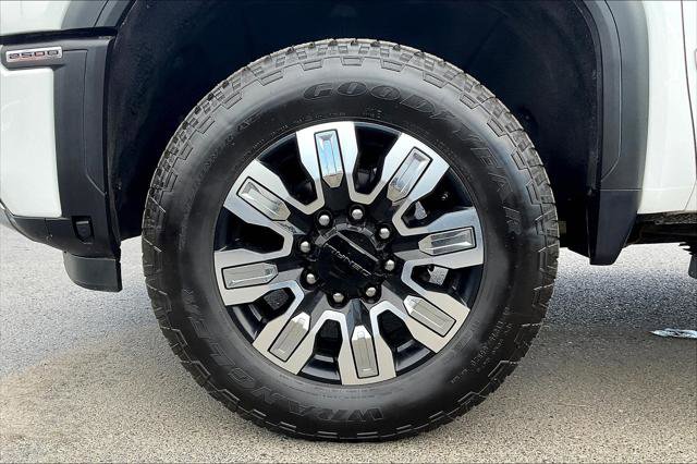 Used 2024 GMC Sierra 2500 Denali image 31