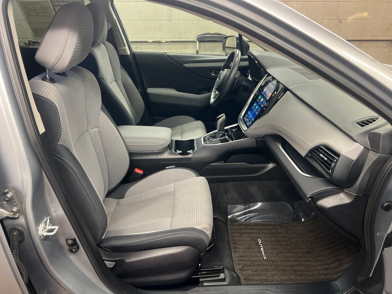 Used 2025 Subaru Outback Premium AWD/4WD image 28