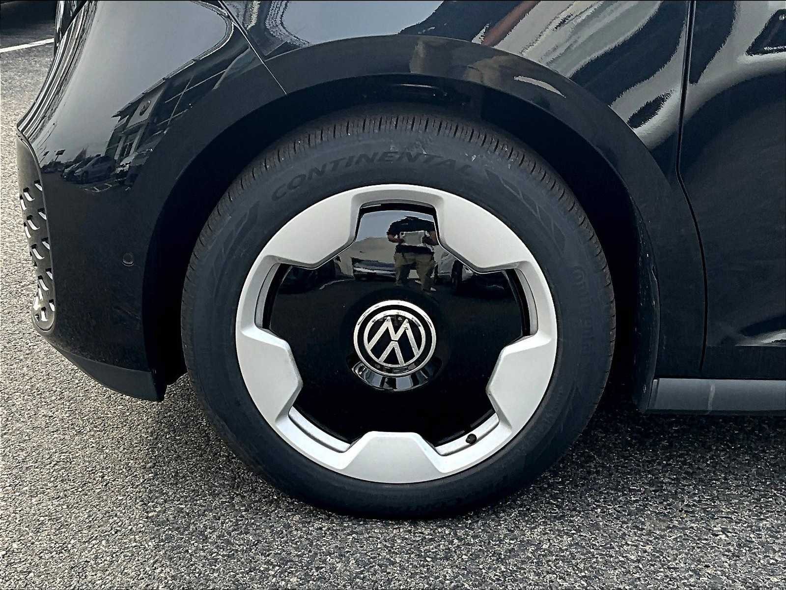 New 2025 Volkswagen ID. Buzz Pro S RWD image 8