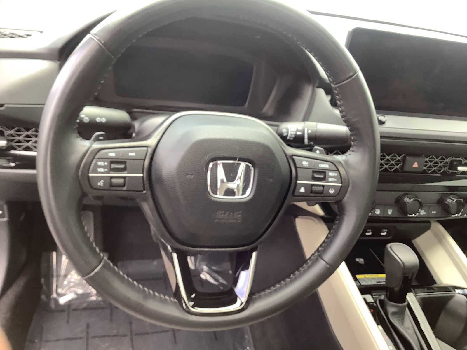 Used 2025 Honda Accord EX-L image 16