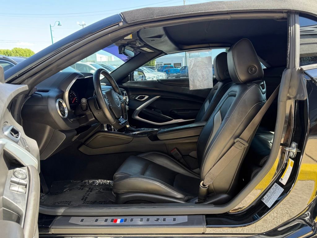Used 2018 Chevrolet Camaro SS w/ Redline Edition RWD image 17