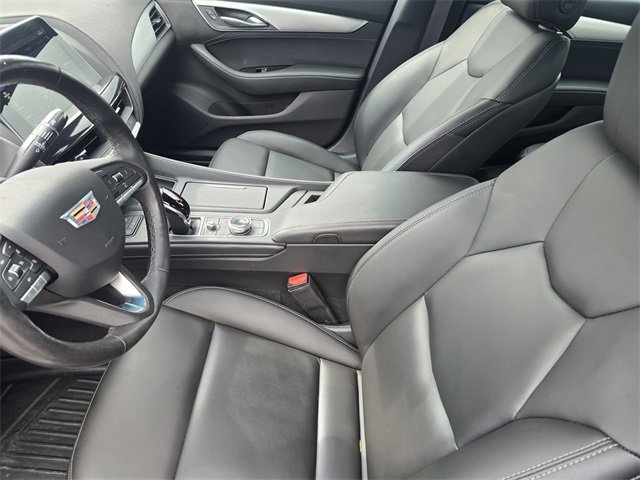 Used 2023 Cadillac CT5 Luxury w/ Cold Weather Package image 18