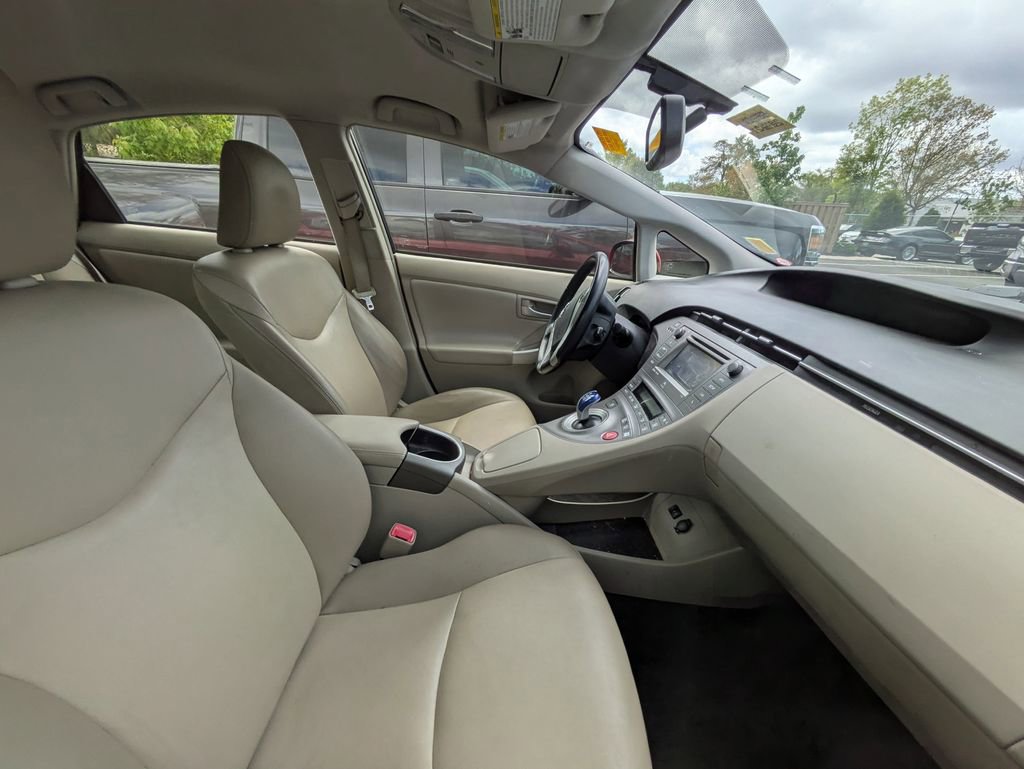 Used 2013 Toyota Prius Four image 10