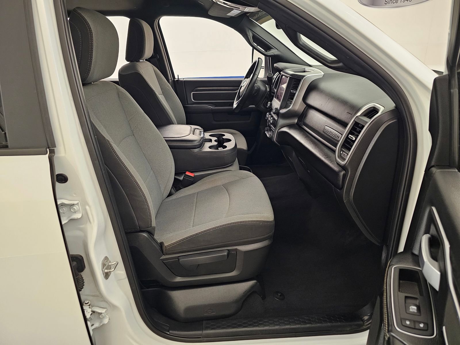 Used 2024 RAM 3500 Big Horn image 29