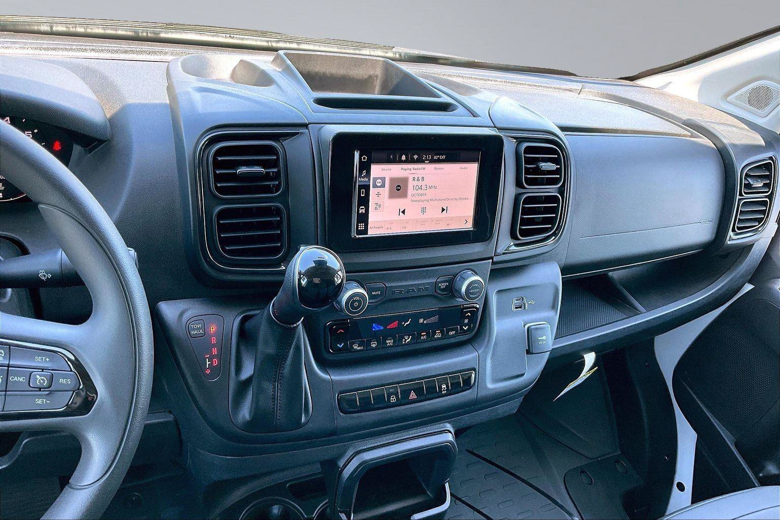 Used 2025 RAM ProMaster 2500 w/ Convenience Group FWD image 8