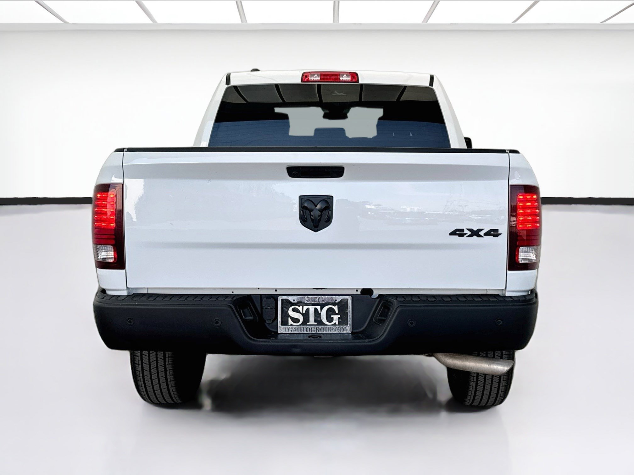 Used 2024 RAM 1500 Warlock AWD/4WD image 5