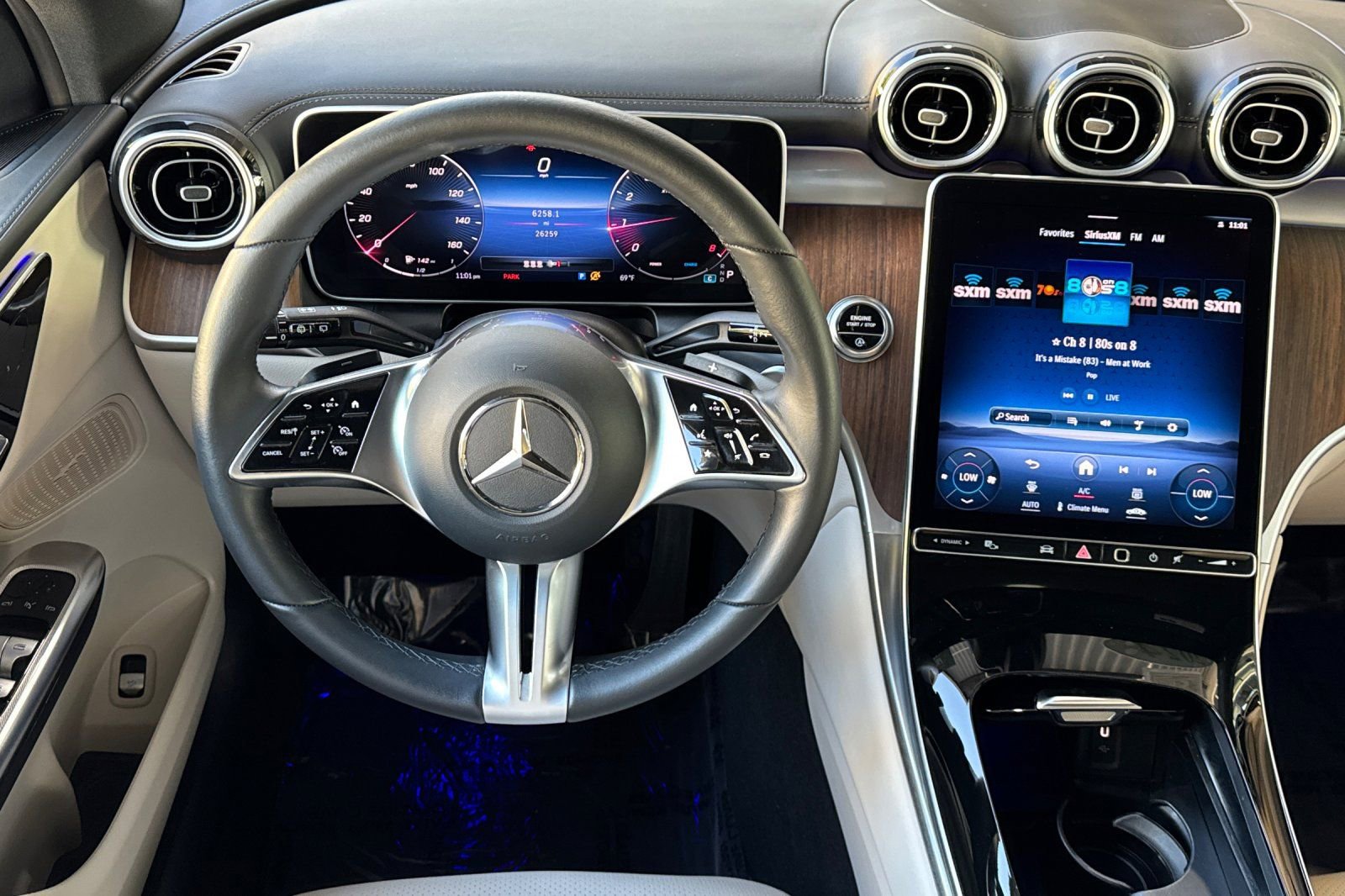 Certified 2024 Mercedes-Benz GLC 300 image 29