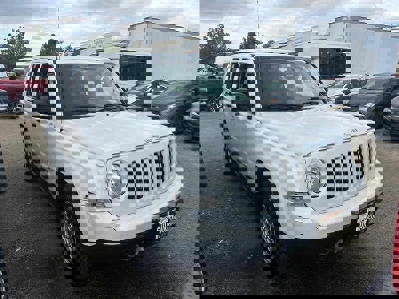 Used 2016 Jeep Patriot Sport FWD image 14