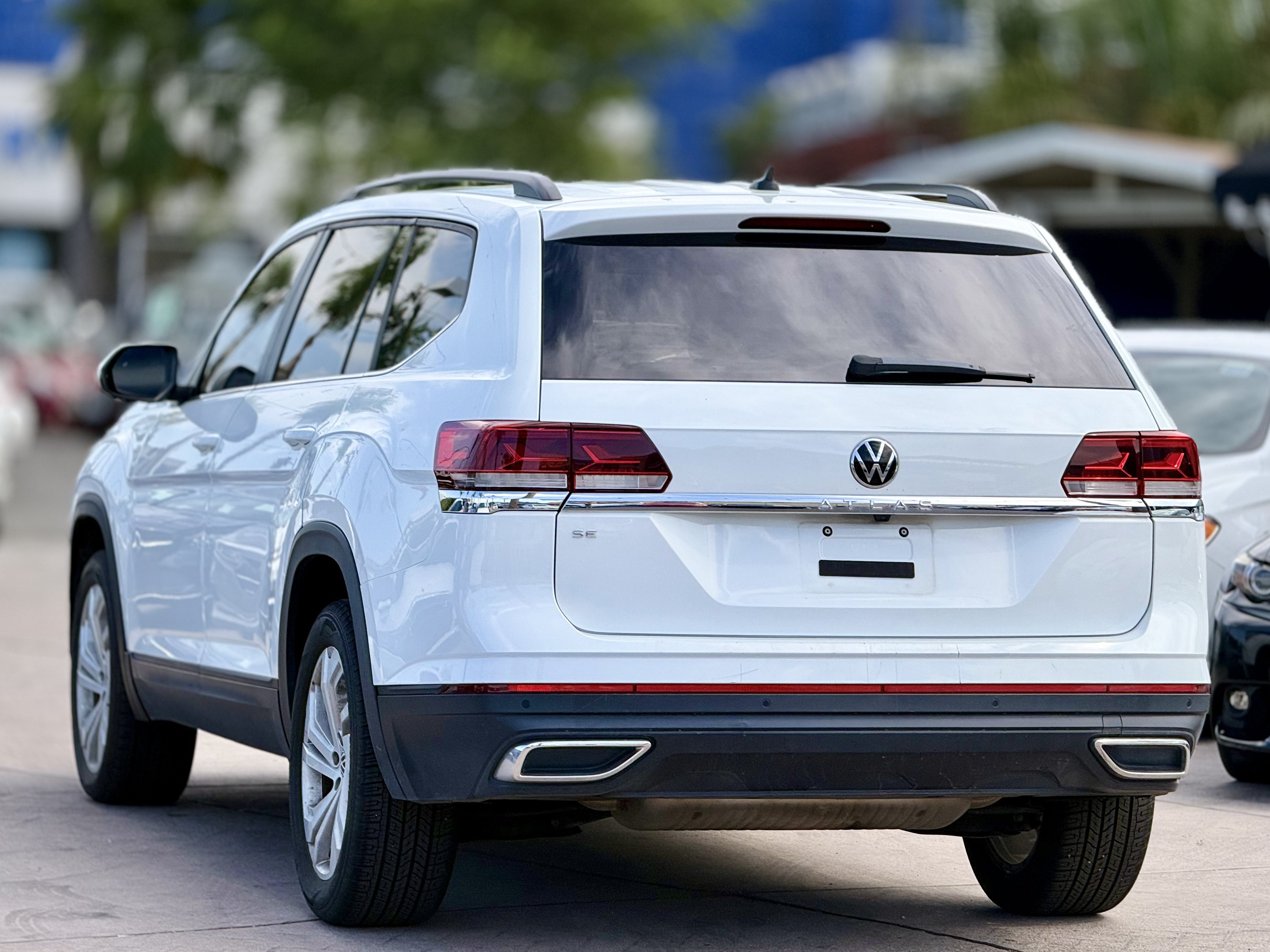 Used 2021 Volkswagen Atlas SE w/ Panoramic Sunroof Package FWD image 11
