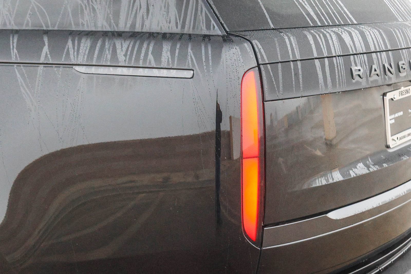 Used 2023 Land Rover Range Rover SE image 11