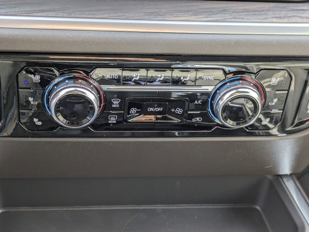 New 2026 GMC Sierra 1500 SLT image 14