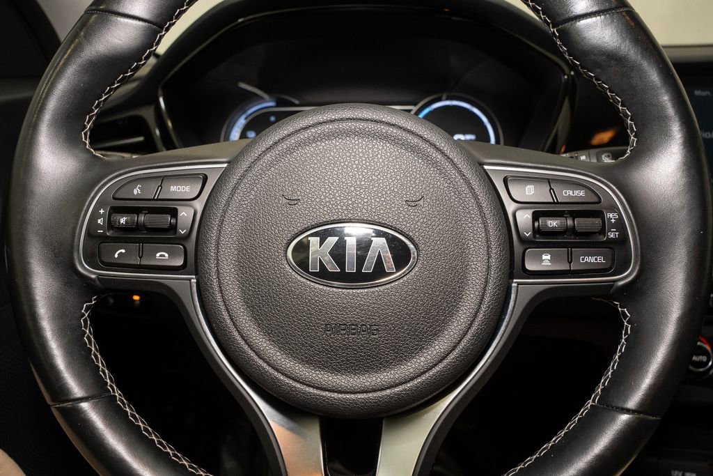 Used 2021 Kia Niro EX w/ Cold Weather Package image 18