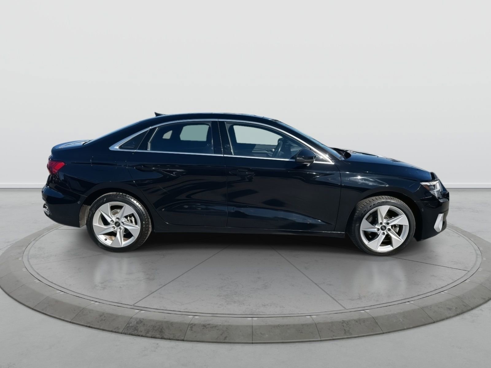 Used 2023 Audi A3 2.0T Premium image 4