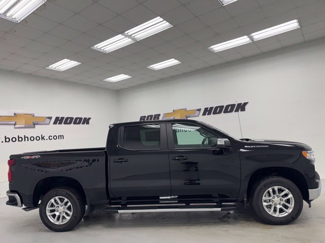 New 2026 Chevrolet Silverado 1500 LT w/ LPO, Liner Protection Package AWD/4WD image 4
