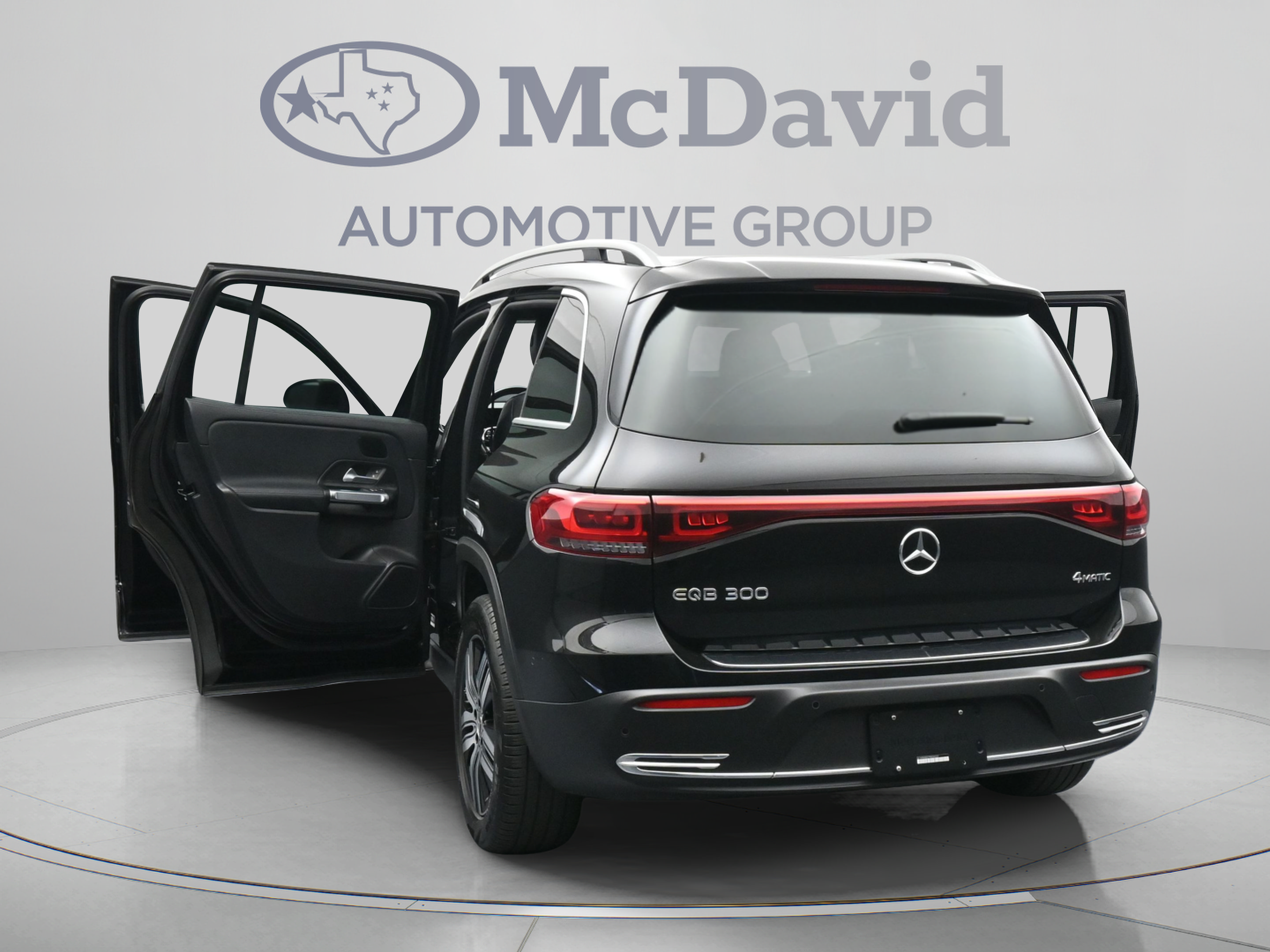 Used 2023 Mercedes-Benz EQB 300 4MATIC image 44