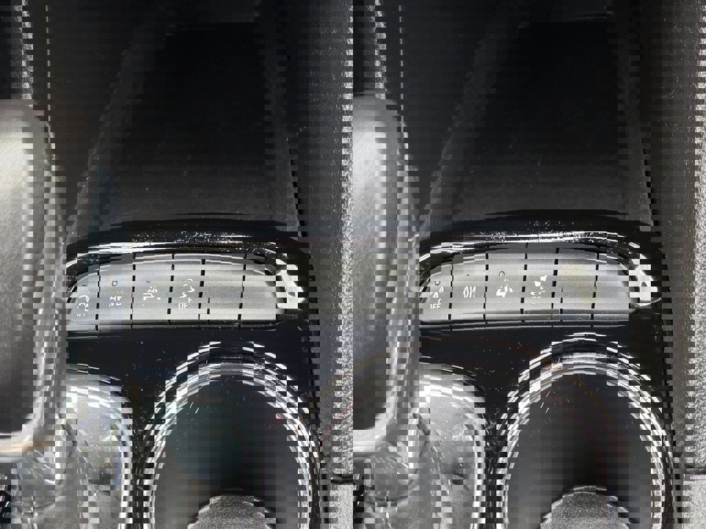 Used 2024 Buick Encore GX Sport Touring image 16