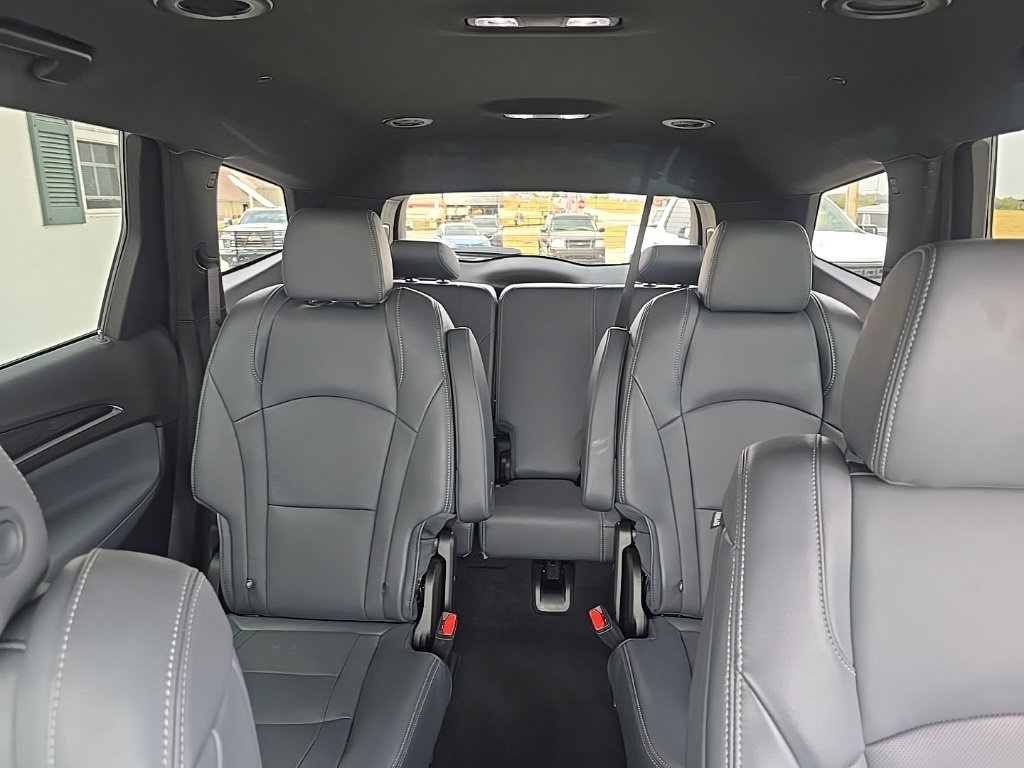 Used 2024 Buick Enclave Premium image 15
