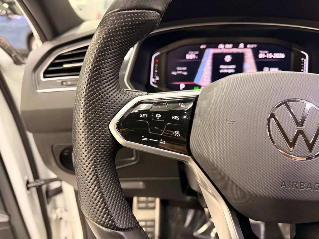 Used 2024 Volkswagen Tiguan SEL R-Line image 13