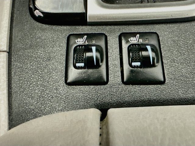Used 2019 Toyota Highlander XLE AWD/4WD image 17