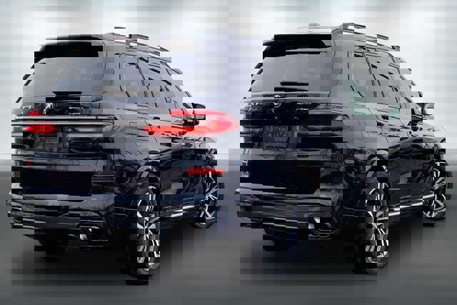 Used 2026 BMW X7 xDrive40i image 13