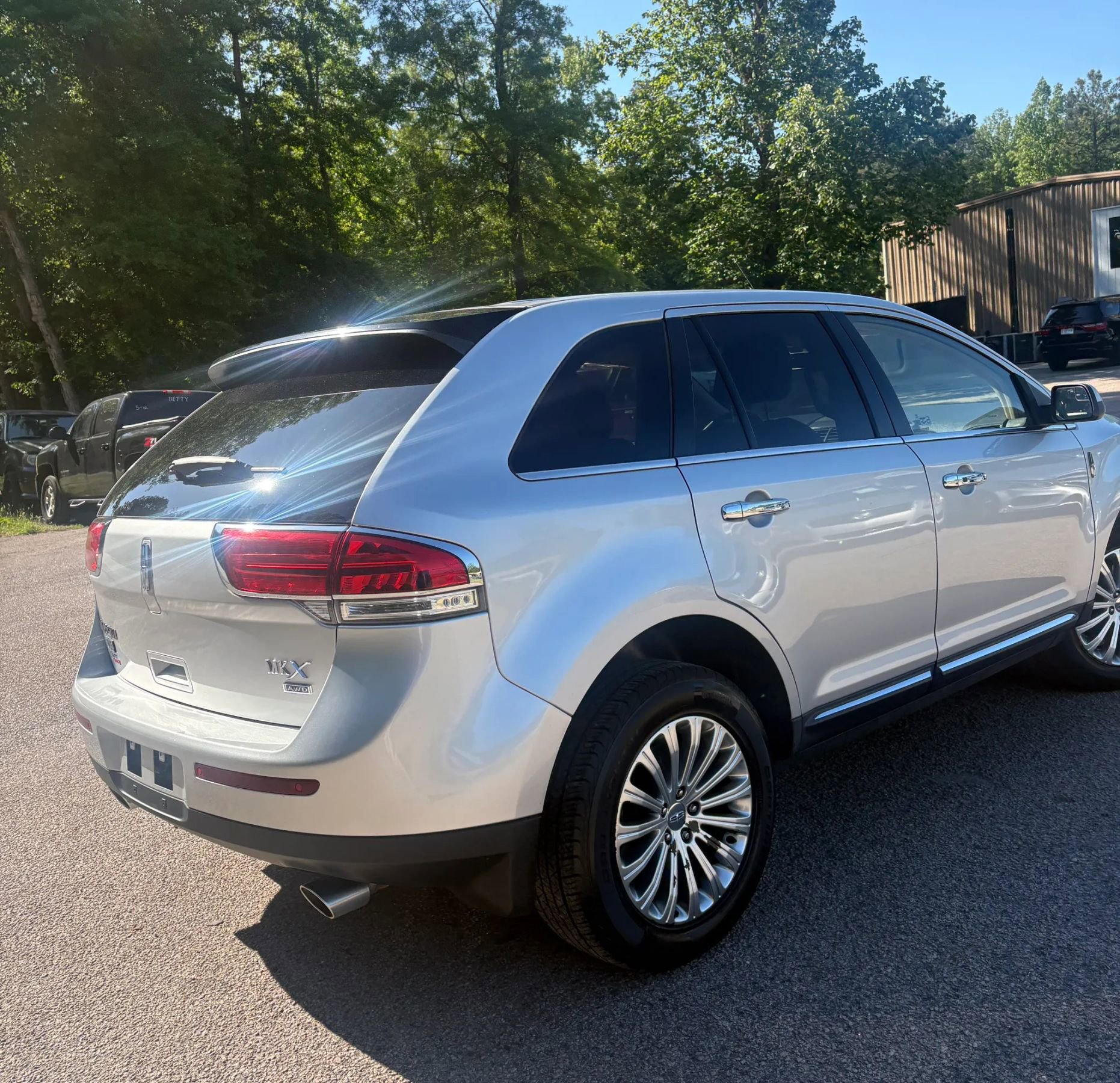 Used 2013 Lincoln MKX AWD image 6