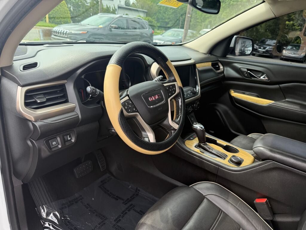 Used 2018 GMC Acadia Denali w/ Technology Package AWD/4WD image 12