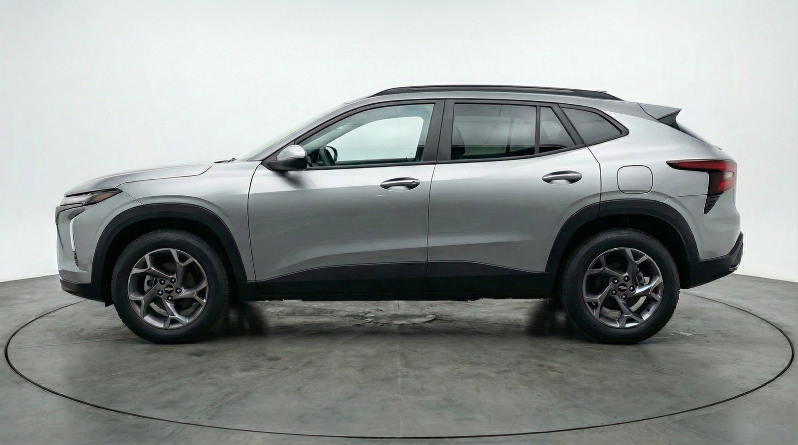 Used 2025 Chevrolet Trax LT w/ LT Convenience Package FWD image 5