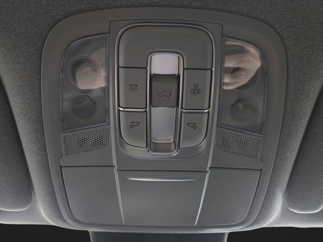 Used 2020 Hyundai Santa Fe Limited image 28