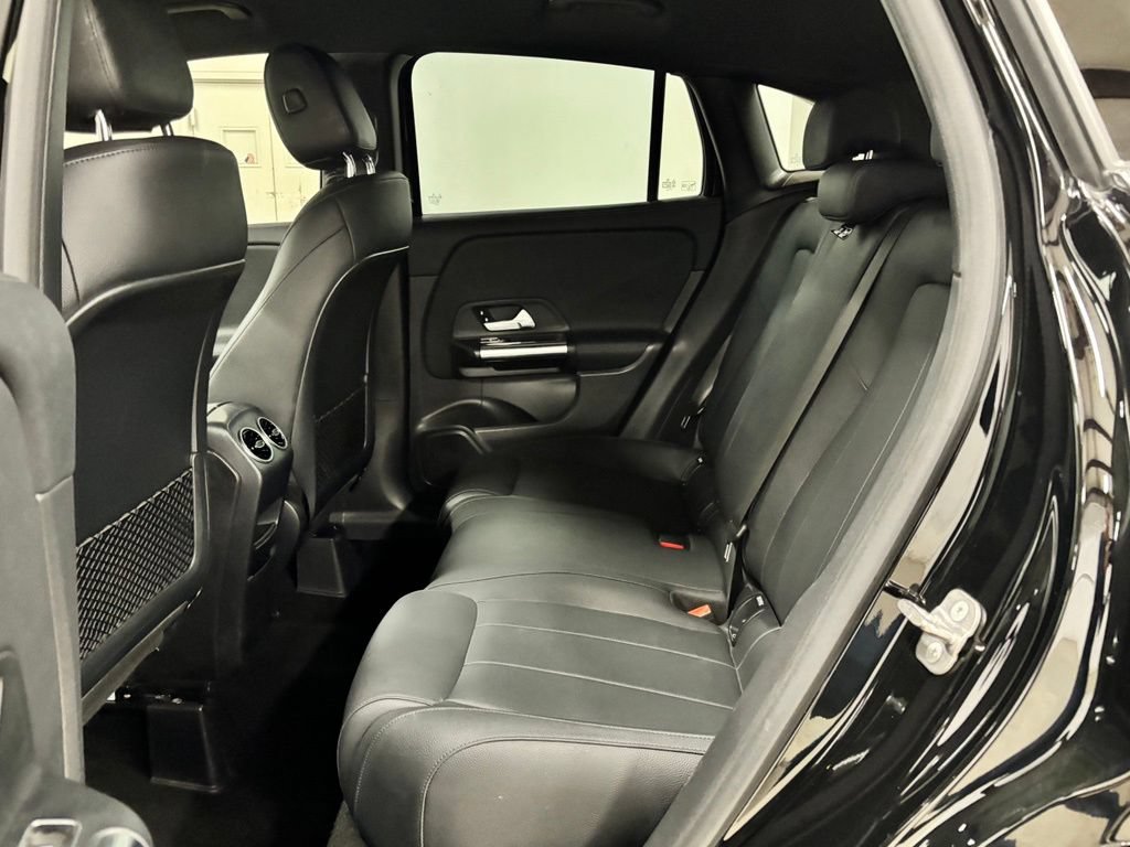 Used 2025 Mercedes-Benz GLA 250 image 21