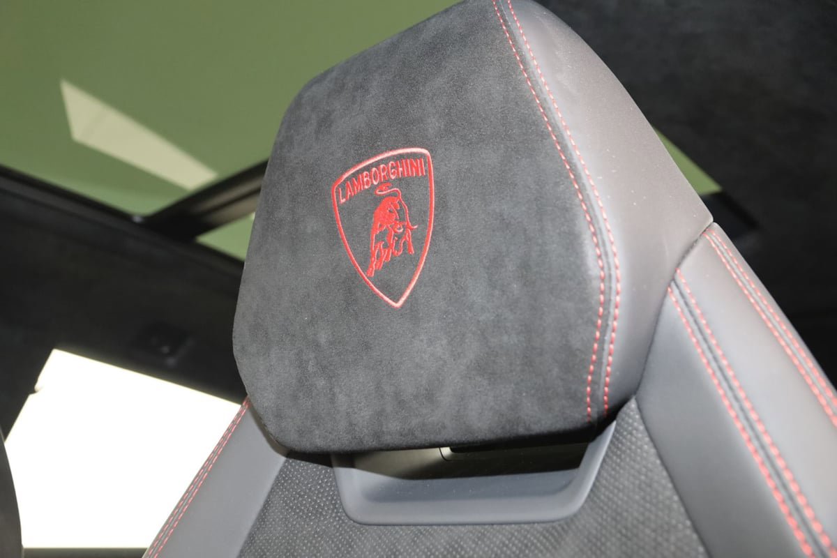 Used 2024 Lamborghini Urus Performante image 51