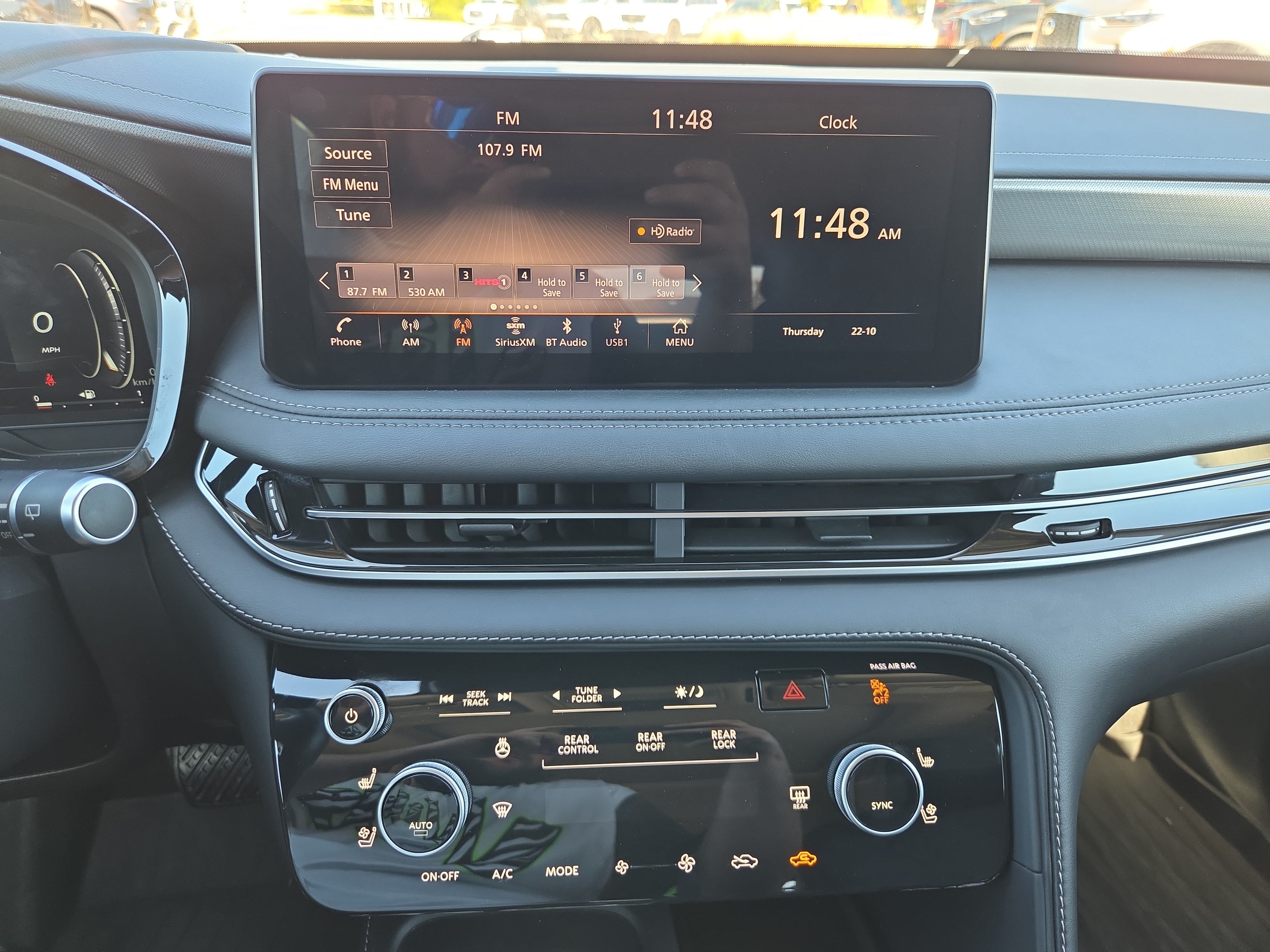 Used 2024 INFINITI QX60 Luxe w/ Cargo Package AWD/4WD image 13