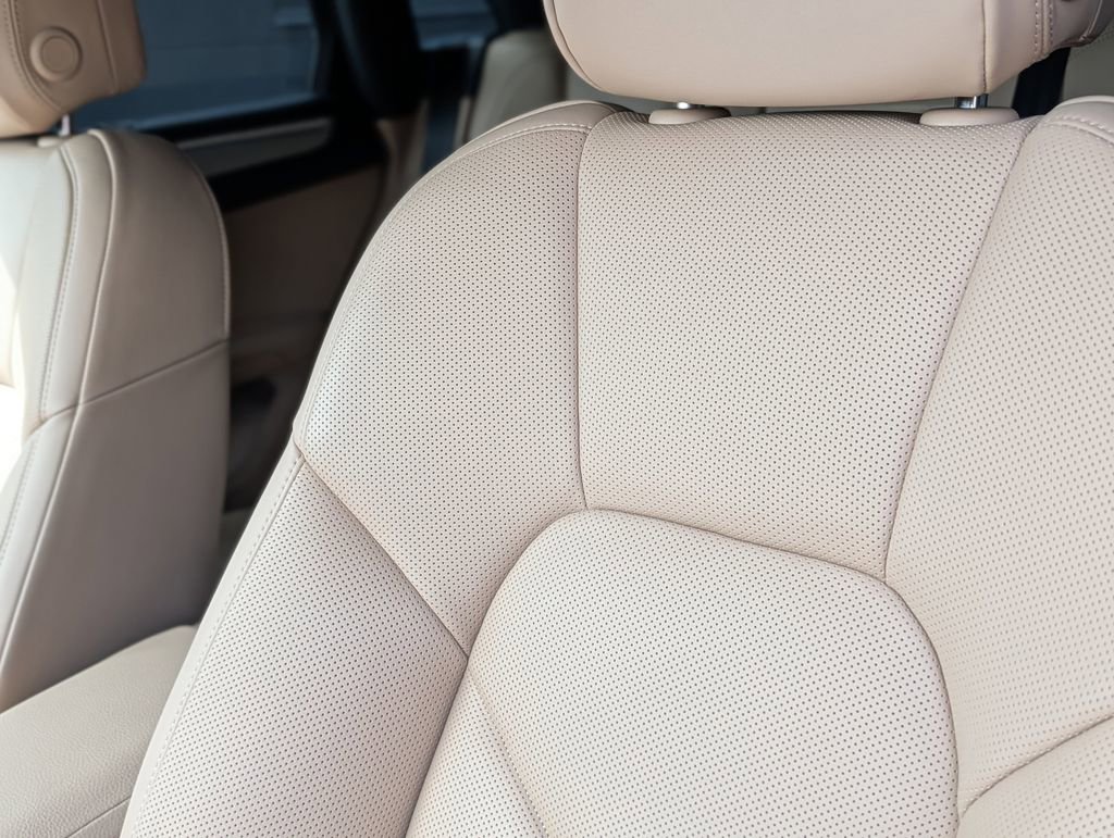 Used 2025 Porsche Macan S image 16