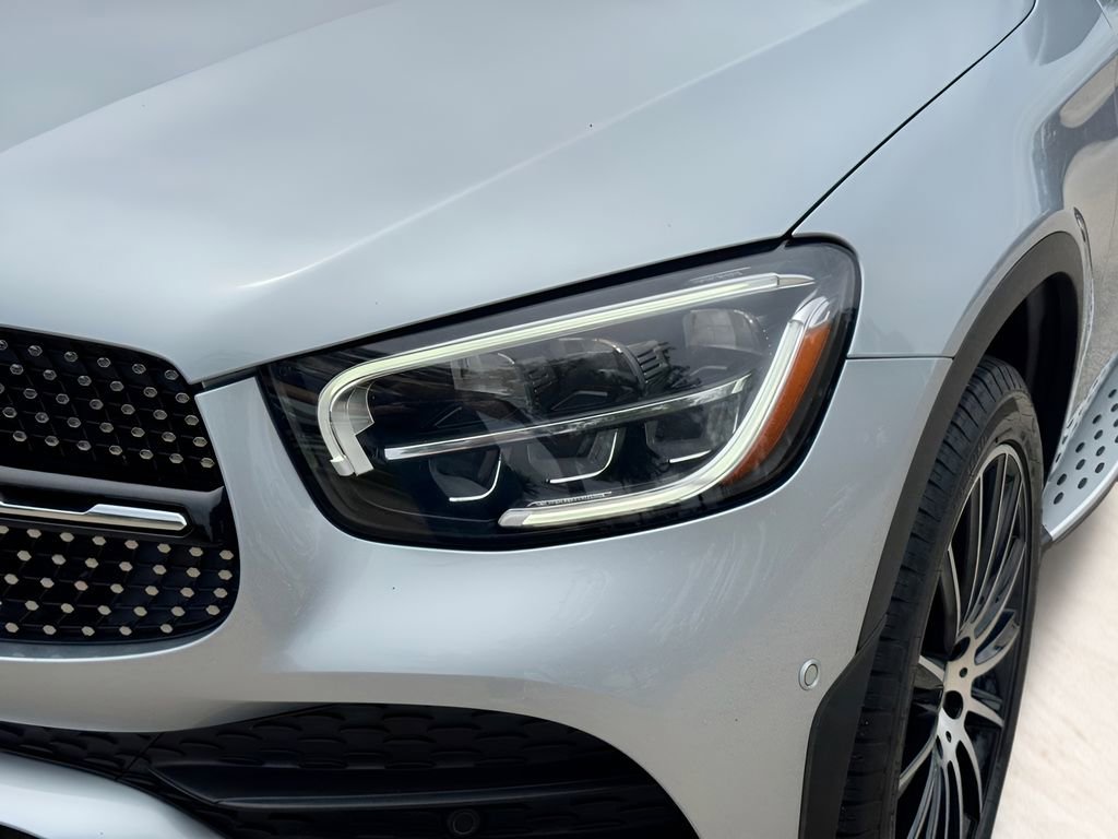 Used 2021 Mercedes-Benz GLC 300 4MATIC Coupe image 11