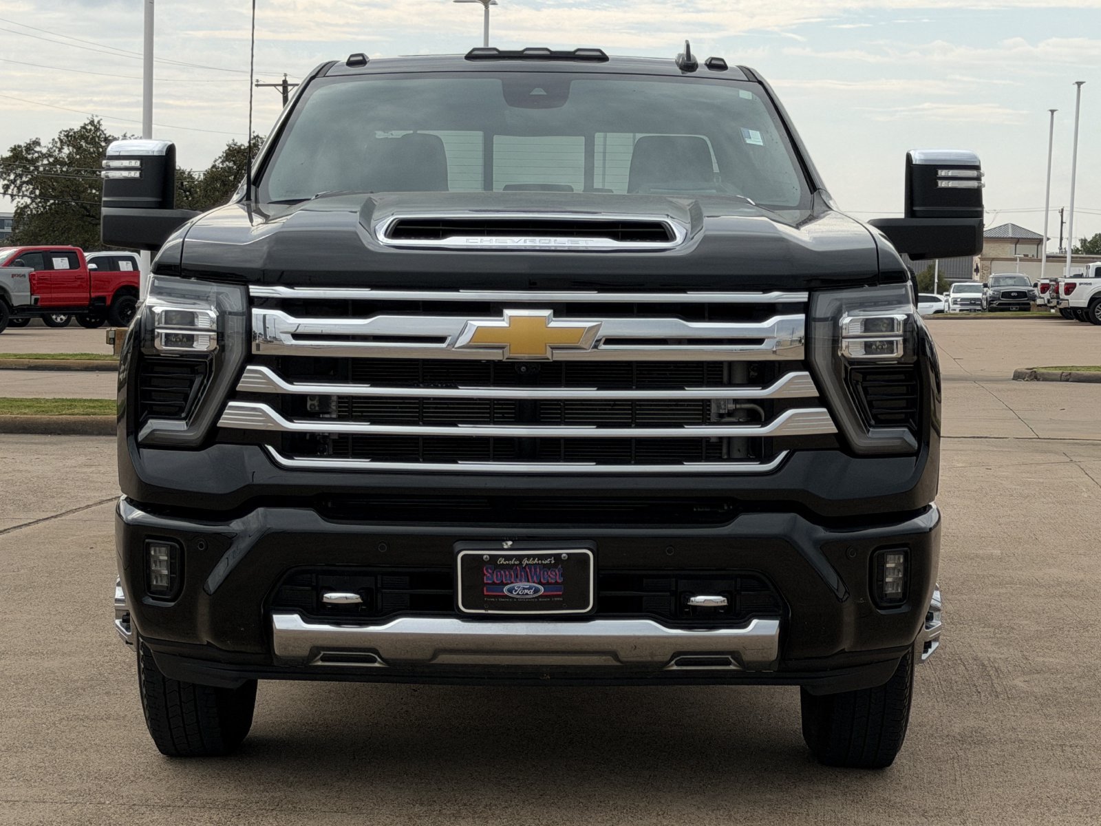 Used 2025 Chevrolet Silverado 3500 High Country w/ Technology Package AWD/4WD image 9