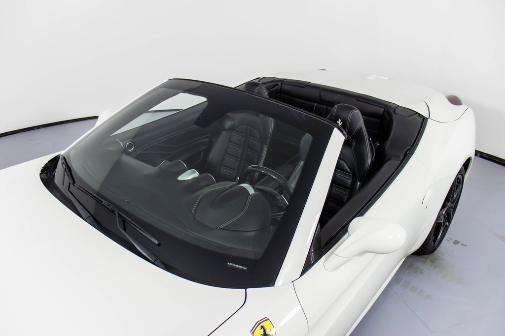 Certified 2017 Ferrari California T image 32