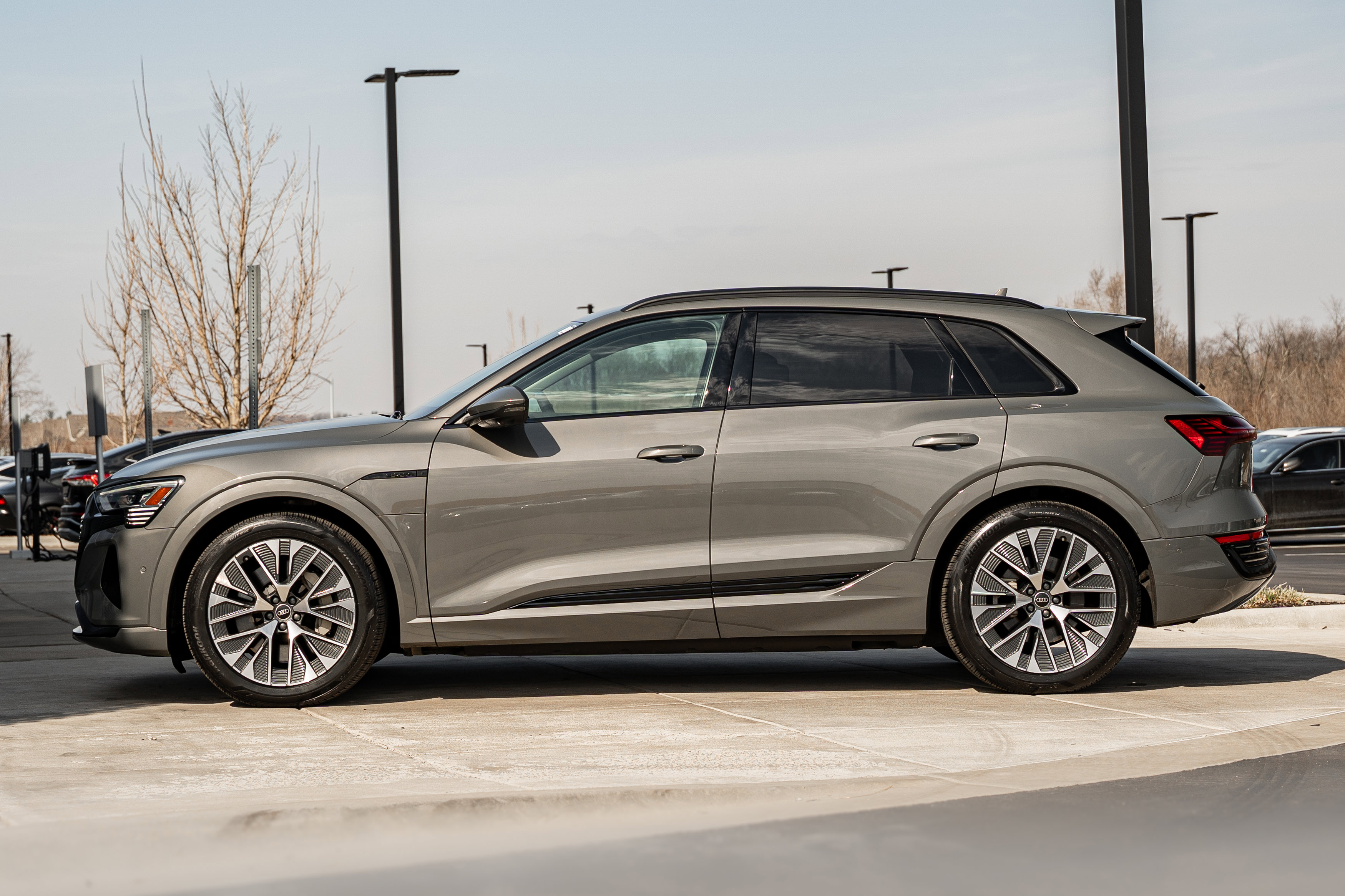 Certified 2024 Audi Q8 e-tron Premium Plus w/ Premium Plus Package image 6