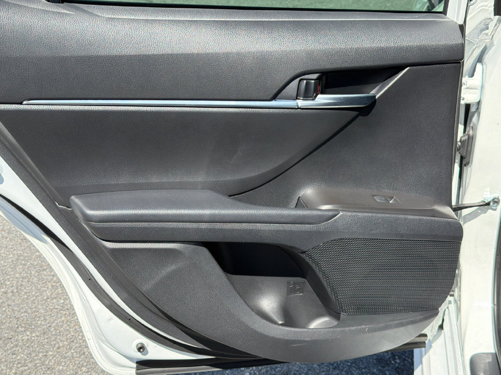 Used 2024 Toyota Camry SE FWD image 21