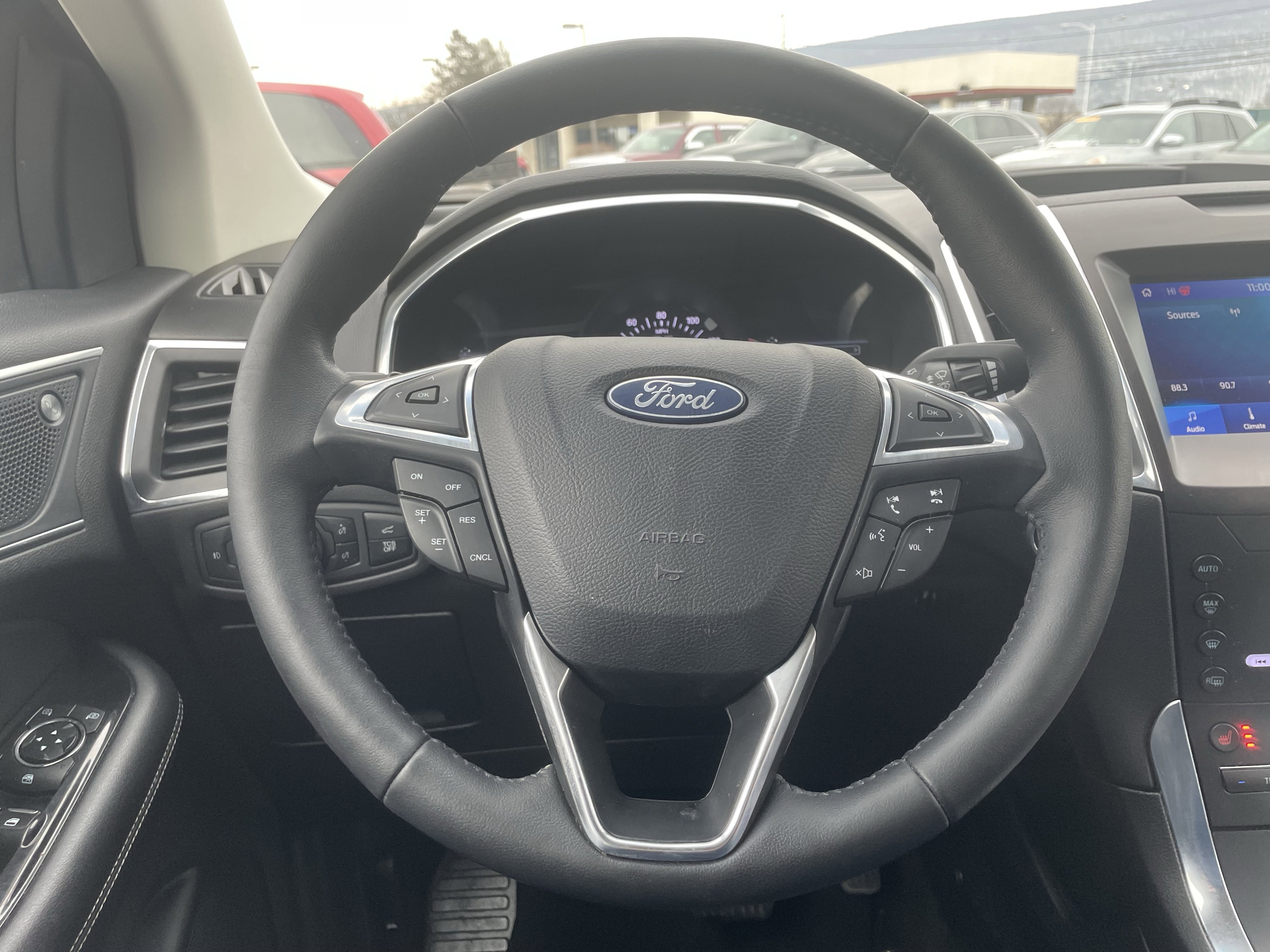 Used 2020 Ford Edge Titanium image 17