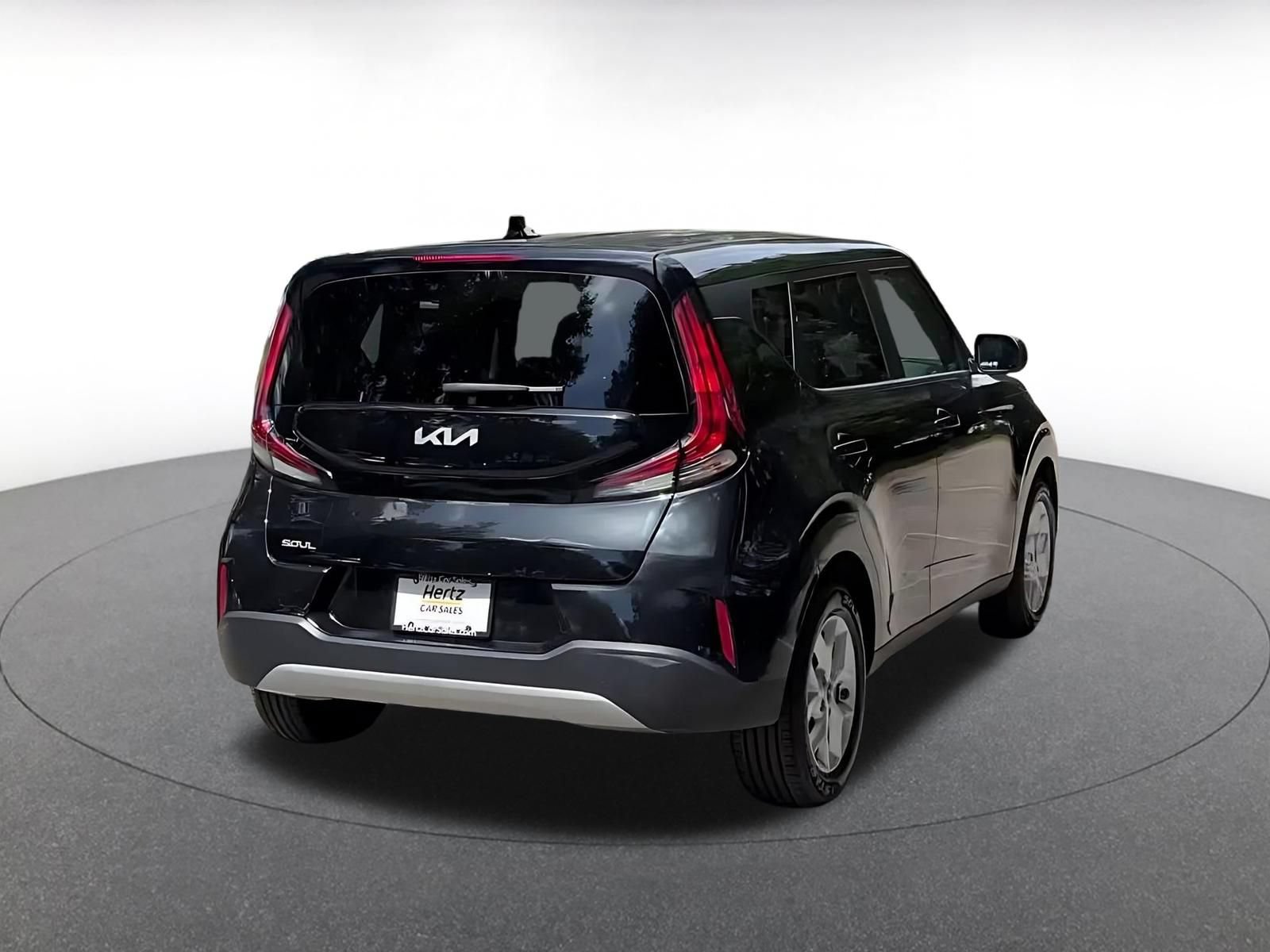Used 2025 Kia Soul LX w/ LX Technology Package FWD image 13