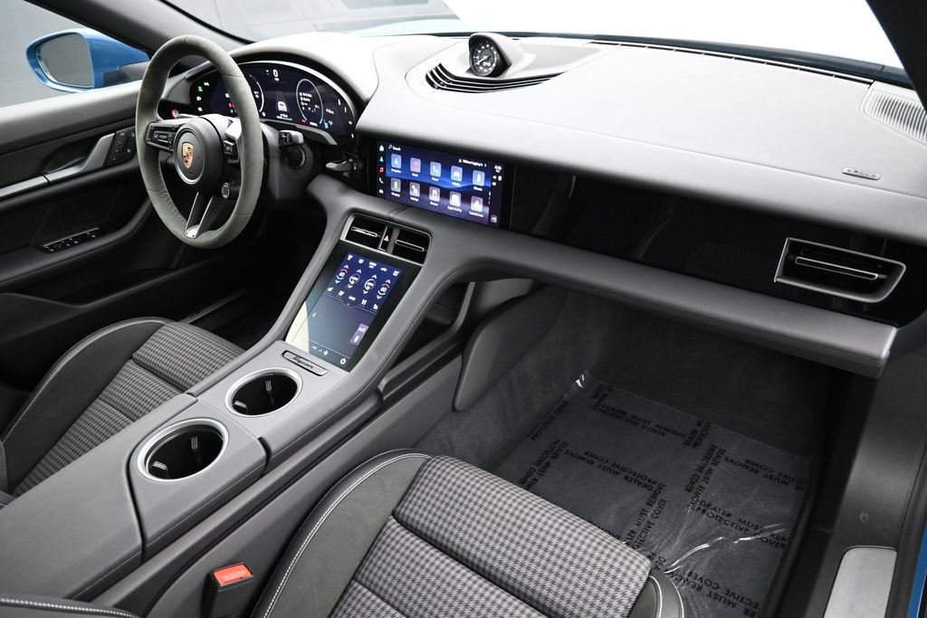 Certified 2026 Porsche Taycan RWD image 31