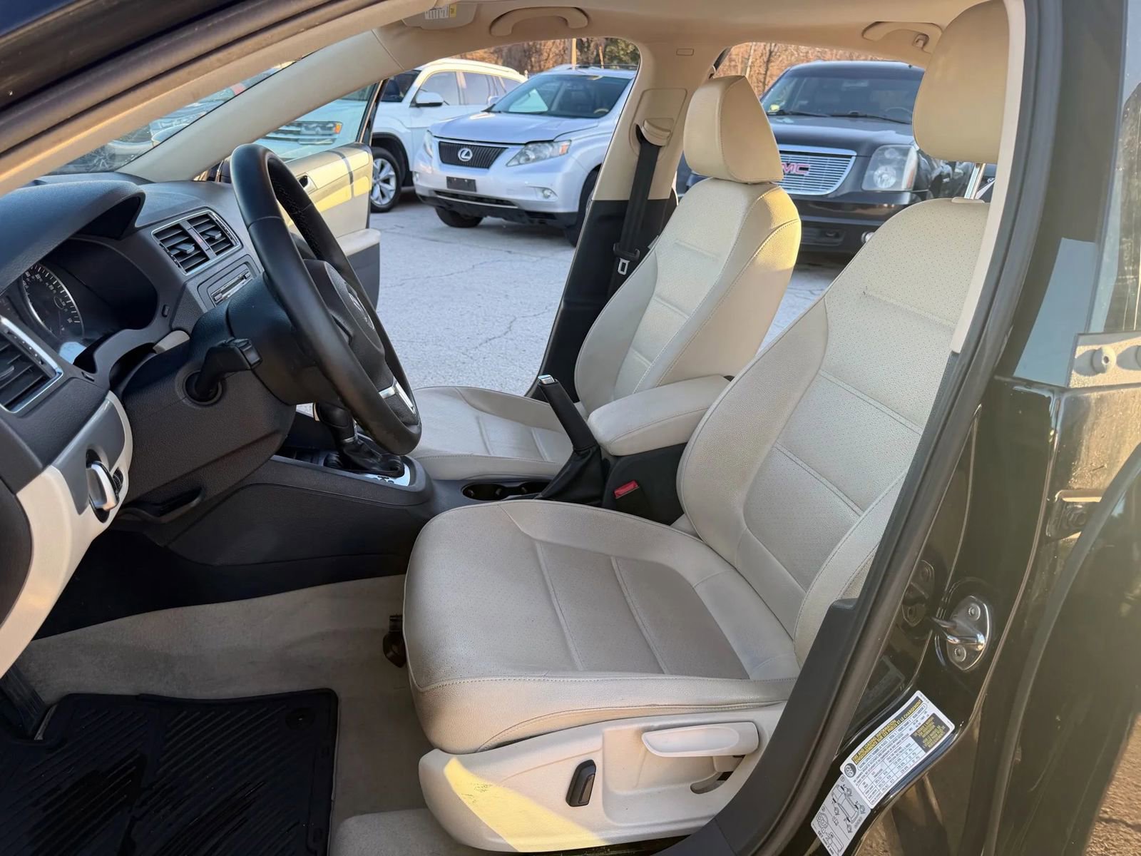 Used 2013 Volkswagen Jetta SE image 14