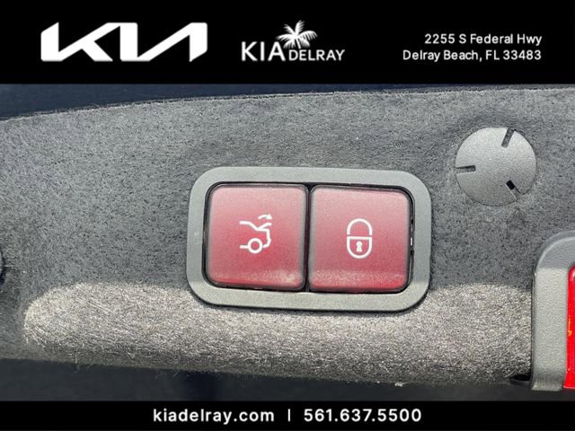 Used 2019 Mercedes-Benz C 300 4MATIC Sedan image 9