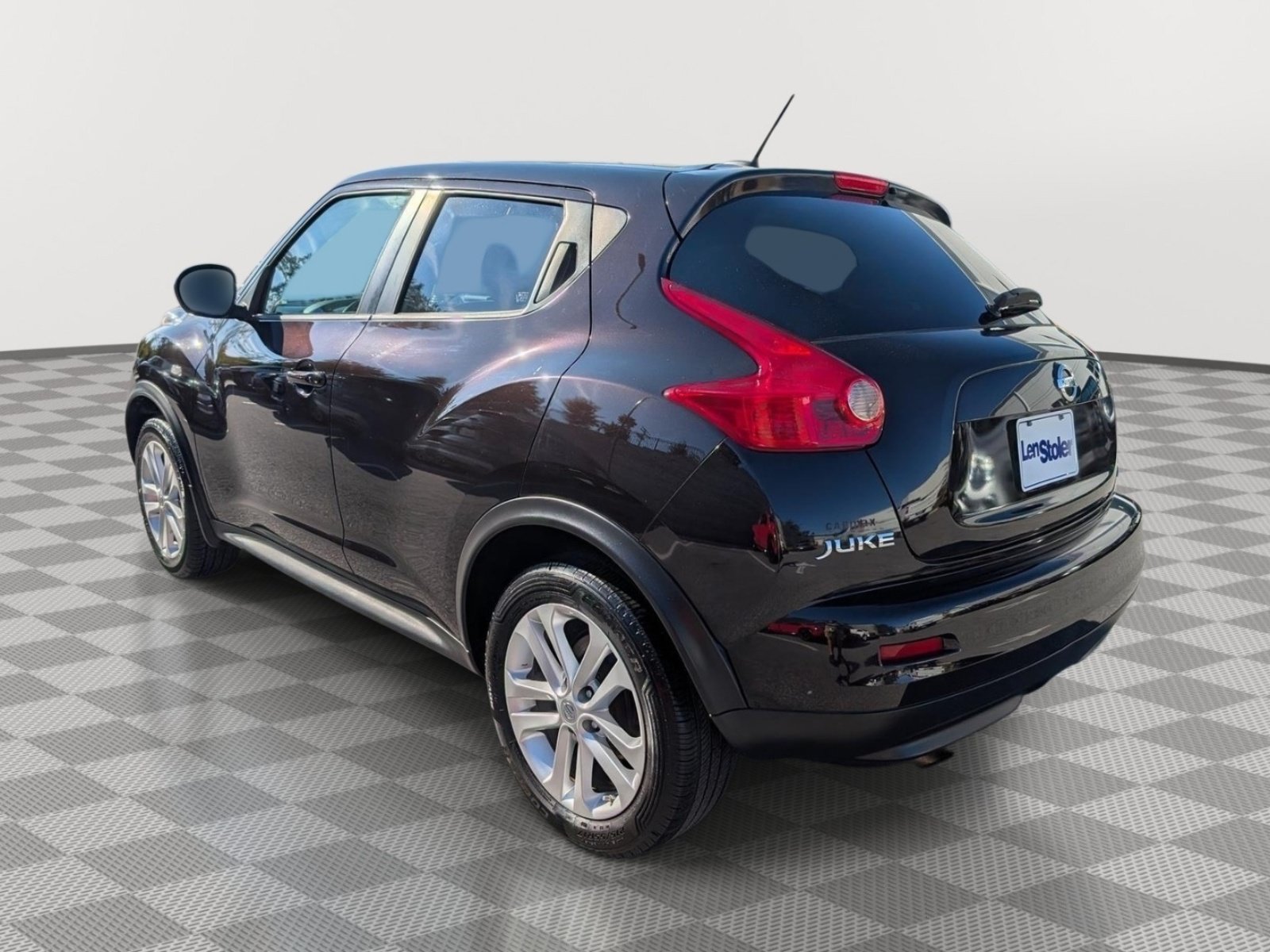 Used 2014 Nissan Juke SV AWD/4WD image 3
