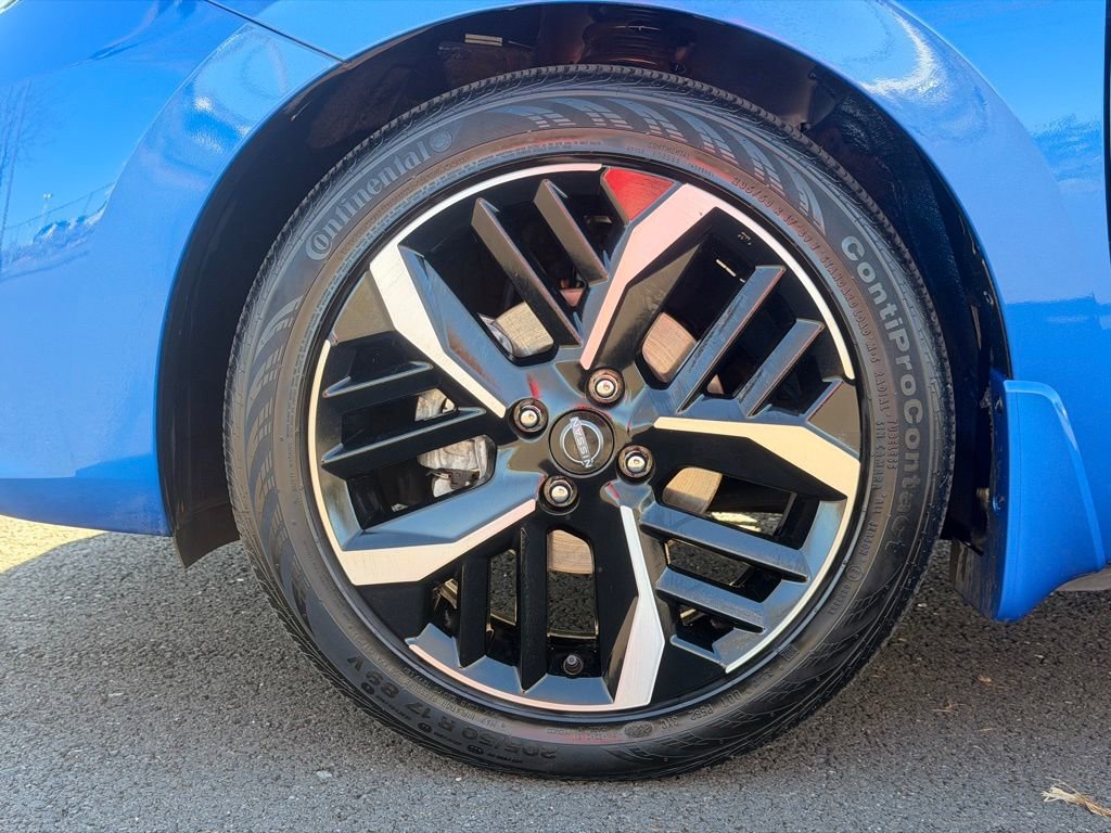 Used 2024 Nissan Versa SR w/ Trunk Package image 9