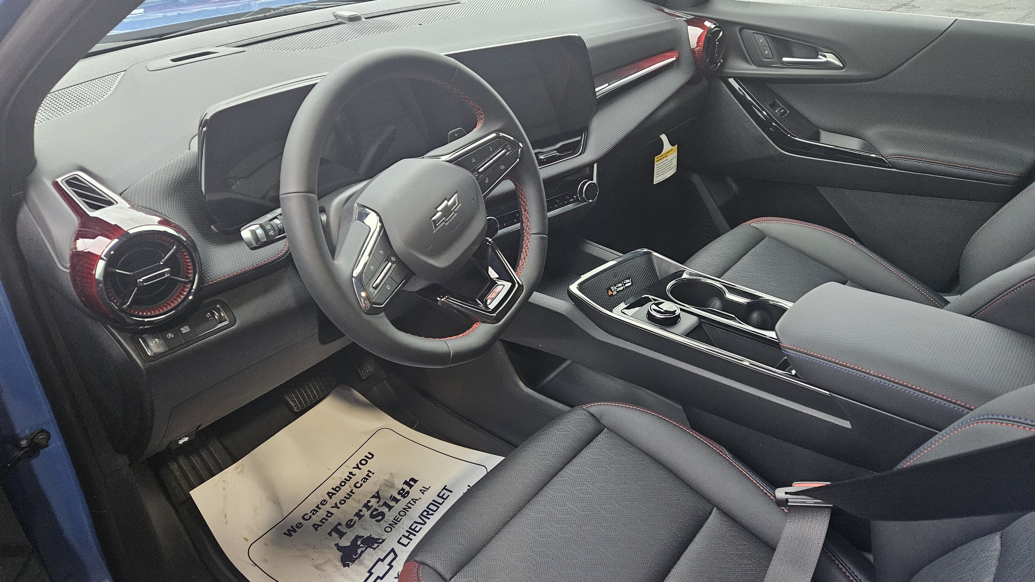 New 2026 Chevrolet Equinox RS w/ LPO, Floor Liner Package FWD image 9