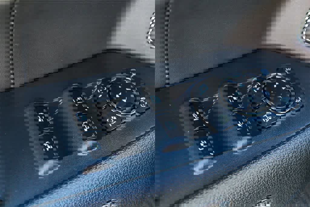 Used 2024 Ford Expedition XLT image 27